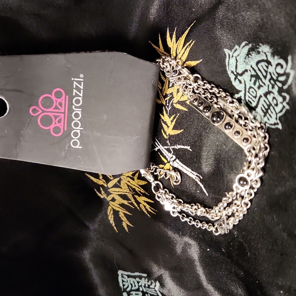 Paparazzi Black & Silver bracelet - Picture 3 of 3